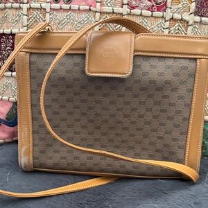 100% Authentic Gucci Tan and Brown Crossbody Bag